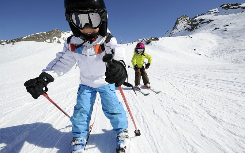 There is a ski school for children