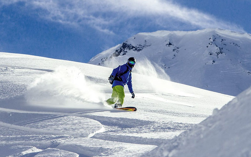 Gudauri has a large number of off-piste descents for free-riding, backcountry and heli-ski
